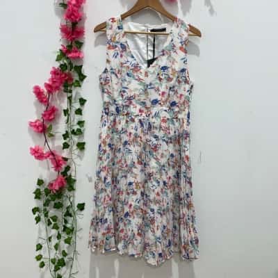 Basque Womens Sleeveless Pleated Dress  Size 14 Multicoloured Floral