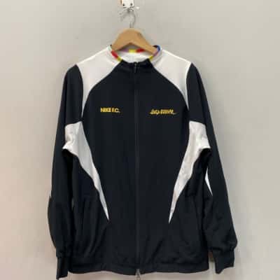 Nike Mens  Size S Lightweight Zip-Up Black  / White 