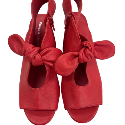 Django & Juliette  “Banana” Women's  Size 38 Sandals - Red 