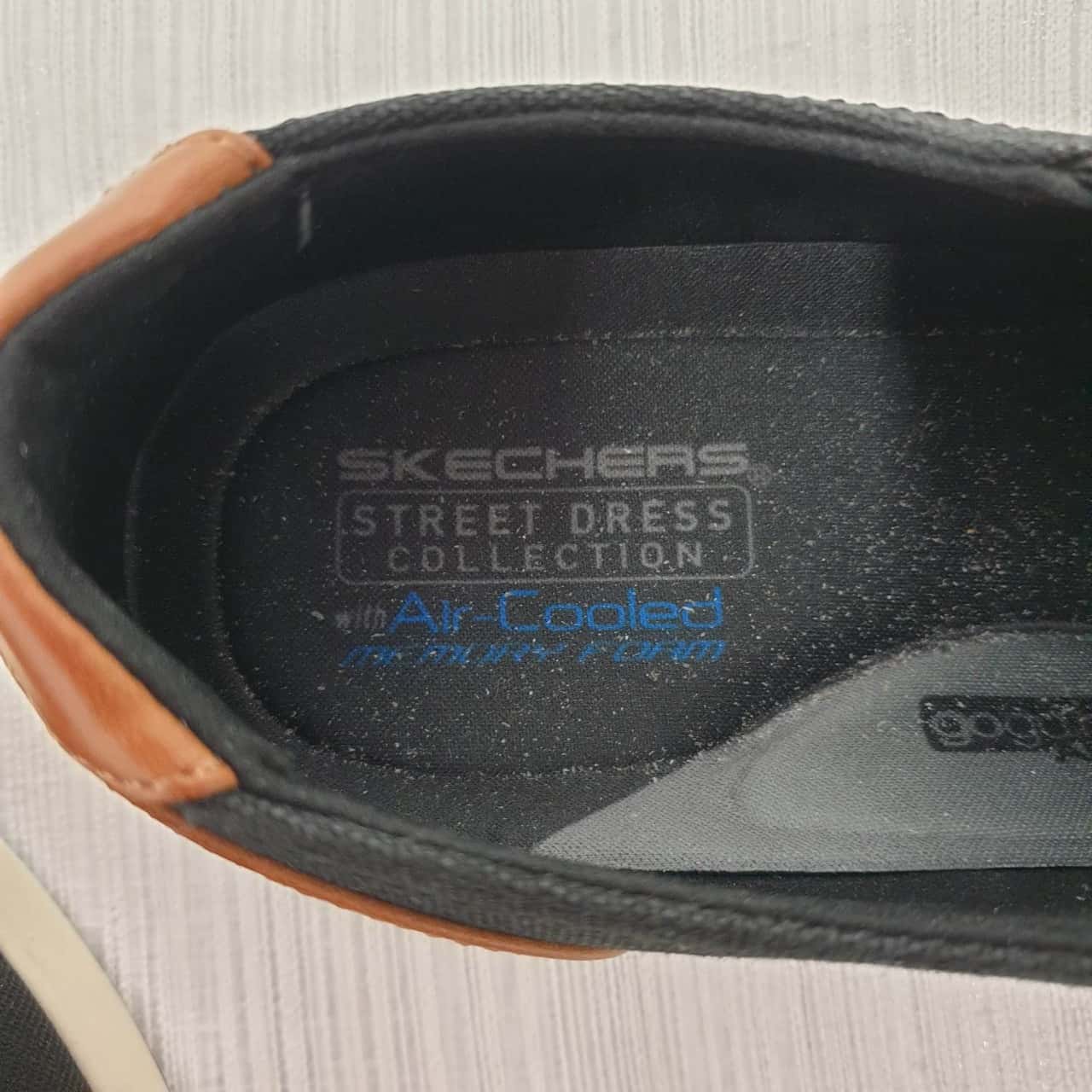 Skechers Darlow Grenado Street Dress Collection Mens Slip On Shoes Black  With Brown Overlay Heel Detail Size EUR 46 - RRP $119.00 (s)