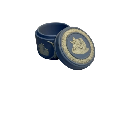 Wedgewood round trinket box