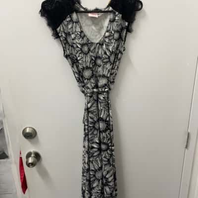 Leona Edmiston Womens  Size 14 Floral 