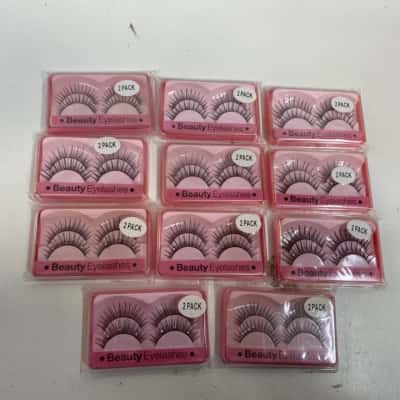 11x sets of brand new eyelashes with diamantés 