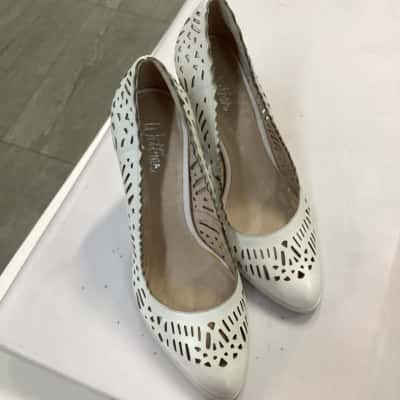 Wittner Womens  Size 36 Heels White 