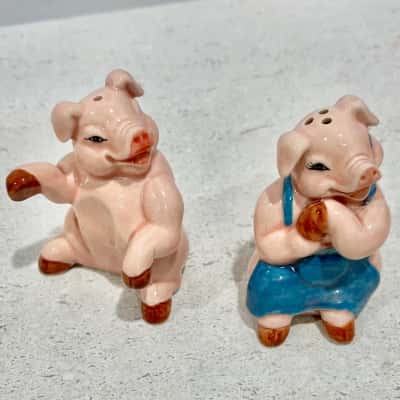 Cute Piggy Salt & Pepper Shakers 