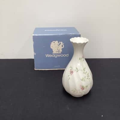 WEDGWOOD Campion Bud Vase