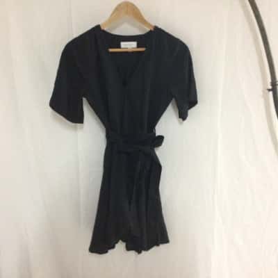 Witchery Womens  Size 4 Black  