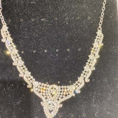  Women’s custom Necklace with shiny stones suitable for special occasions like wedding or cocktail parties 