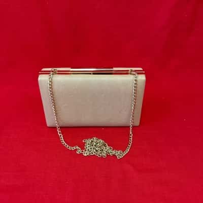 Colette Hayman  Women’s  Clutch with chain Beige 
