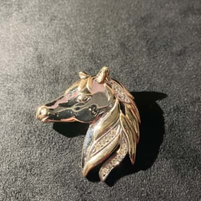  Women's Horse Head with Diamantes Brooch 