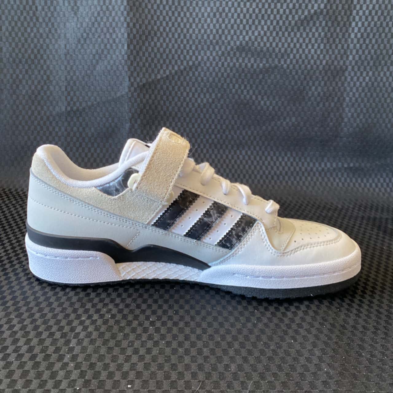 Adidas Forum Low Cloud Basketball Trainers GY9463 Women's(s)