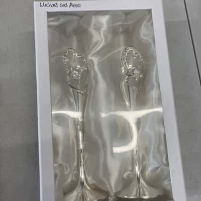 Wedding champagne glass set