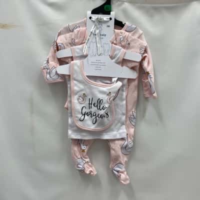  Kids  Size 0-3m  Baby baby 4 piece  Pink Set 