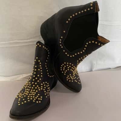 Jeffrey Campbell Womens  Size 37 Black  / Gold 