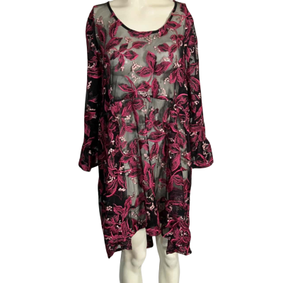 Taking Shape Womens  Size L 3/4 Sleeve Top Black  / Pink  