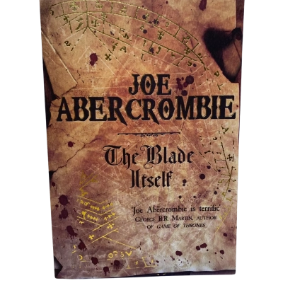 The Blade Itself Joe Abercrombie Paperback 