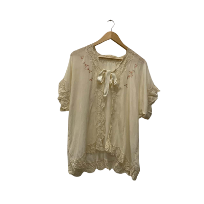  Womens  Size 12 Cream 