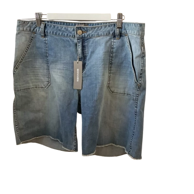 Sussan Womens  Size 18 Denim Shorts Blue 