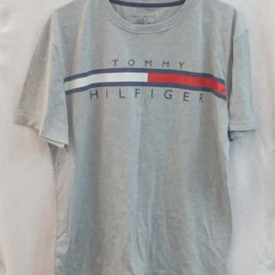 Tommy Hilfiger Mens  Size XL Short Sleeve T-shirt Grey 