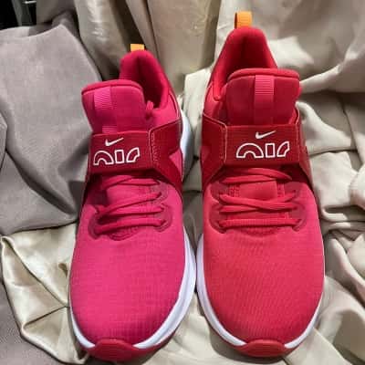 Nike Air Max Bella TR5 Womens  Size 7 Sneakers Pink  