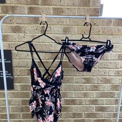 Seafolly Womens floral set  Size 14 / 16 