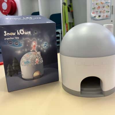 Snow House Projection Lamp
