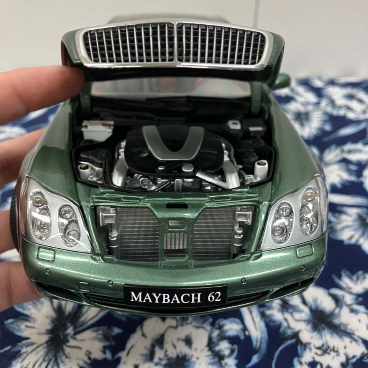 Autoart Millennium 'Maybach 62' Detailed Scale 1:18 Model Car (s