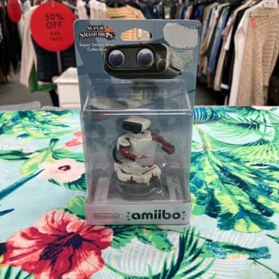 Super Smash Bros ‘R.O.B’ Amiibo NEW