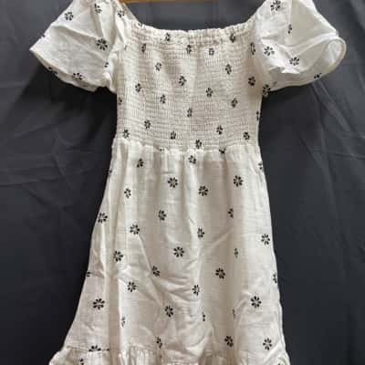 Ghanda Womens Size XS White & Floral Dress