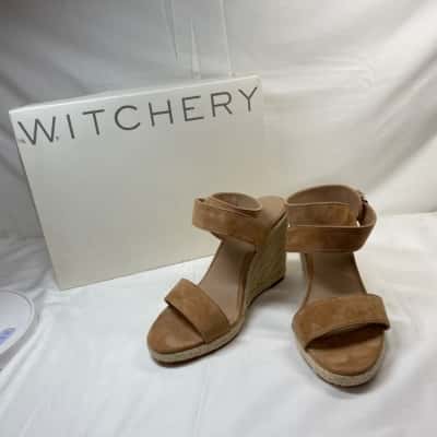 Witchery Womens  Size 36 Wedges Brown 