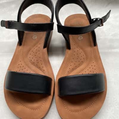 Zeroe Womens  Size 8 Sandals Black/Brown 