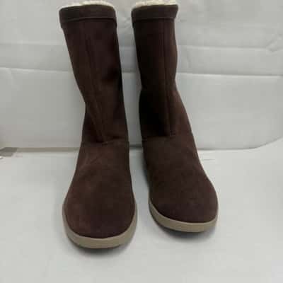 Crocs Womens  Size 10 Brown 