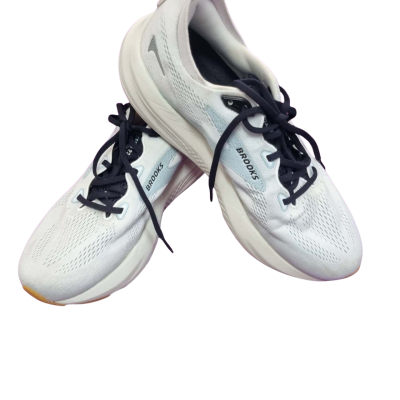 Brooks Mens  Size US11 Sneakers 