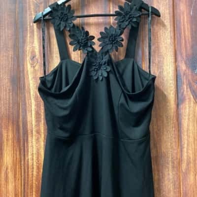 City Chic Size M Black  top new 