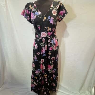REVIEW Size 8 Short Sleeve Dress Floral 