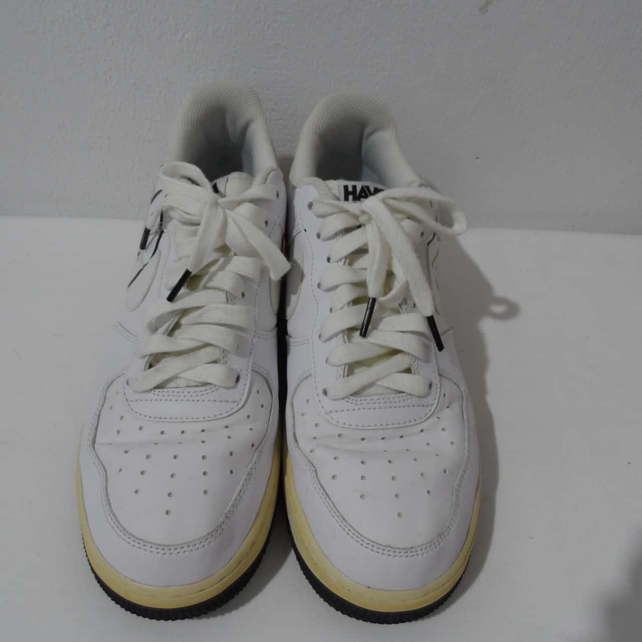 Nike Air Size 9 White Unisex/Mens/Womens Joggers(s)