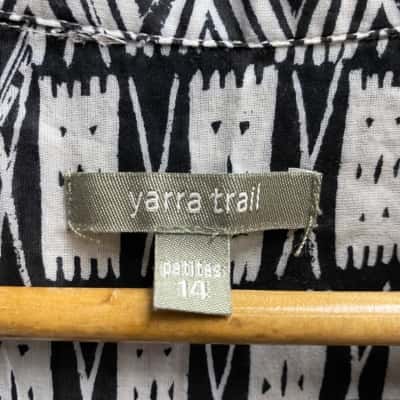Yarra Trail Womens Size 14 Casual Black and White Patterned Midi Sleeveless Dress