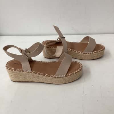 Miss Shop Womens  Size 10 Beige Platform Sandles