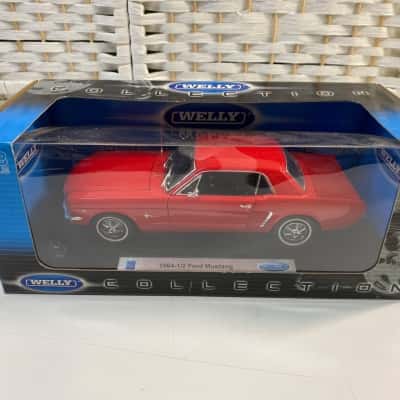 Welly 1964-1/2 Ford Mustang 1:18 scale  car