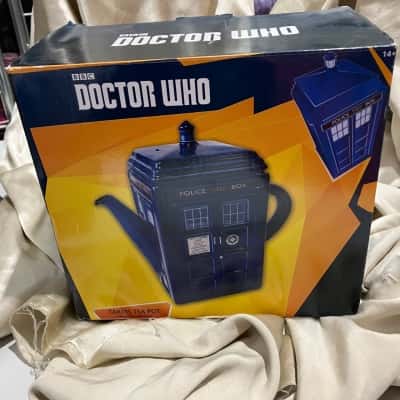 BBC Dr Who Tardis Tea Pot 