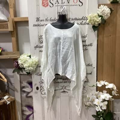 THE SHANTY CORPORATION BRAND! GORGEOUS WELL MADE UNIQUE HANGING SHIRT MADE OF 100% LINEN! Womens  Size One Size 3/4 Sleeve Shirt / 3/4 Sleeve Top White 