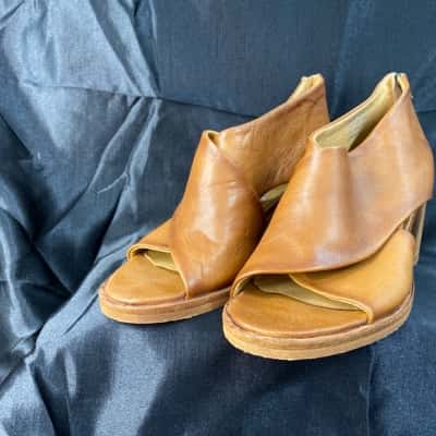 Felmini leather shoes