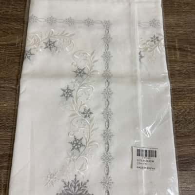 Embroidered Table Cloth 85x85 cm