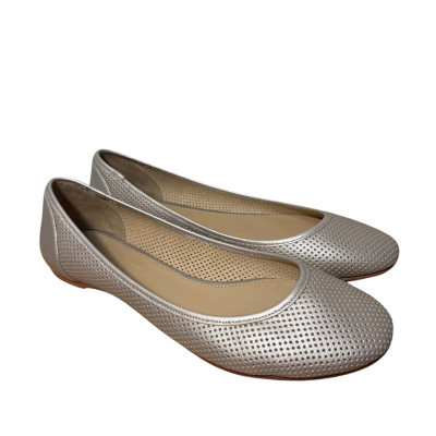 BNWT Tony Bianco Size 39 Silver Flats