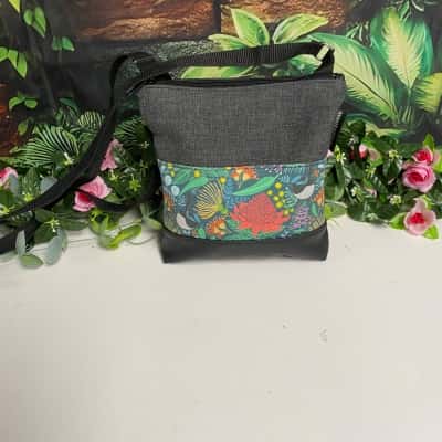 Womens Urban Treehouse Handbag