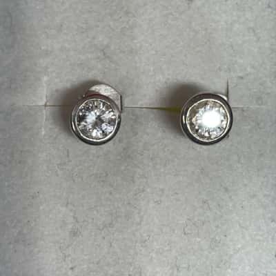 Bezel set Womens Earrings Silver 925 clear stones