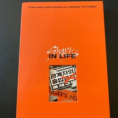Stray Kids IN生 (IN LIFE) repackage album, standard A version, K-pop group's first album repackage, released on September 15, 2020,the album contains a CD, photobook, photocards, and a postcard(B15)