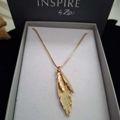 Goldtone necklace 
