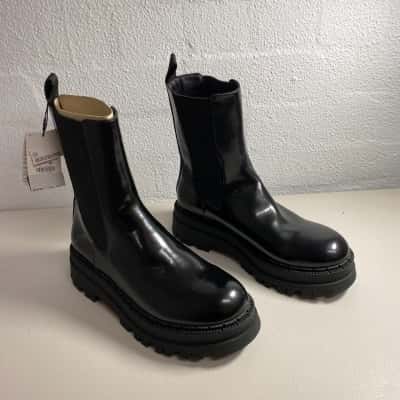 Zara Womens  Size 41 Black  Ankle Boots 