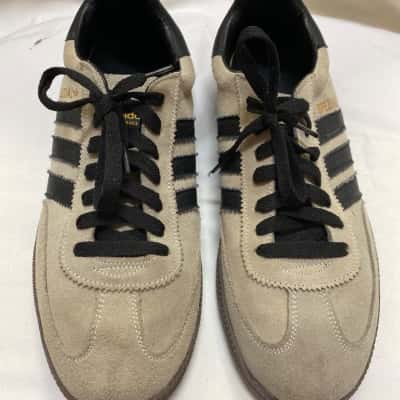 Adidas Unisex  Size 8.5 Sneakers Beige / Black  